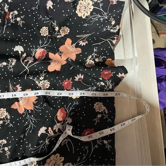 TORRID ~ Bundle of Two Business Casual Tops Floral Boho Lace Super Soft Knits - Picture 7 of 16